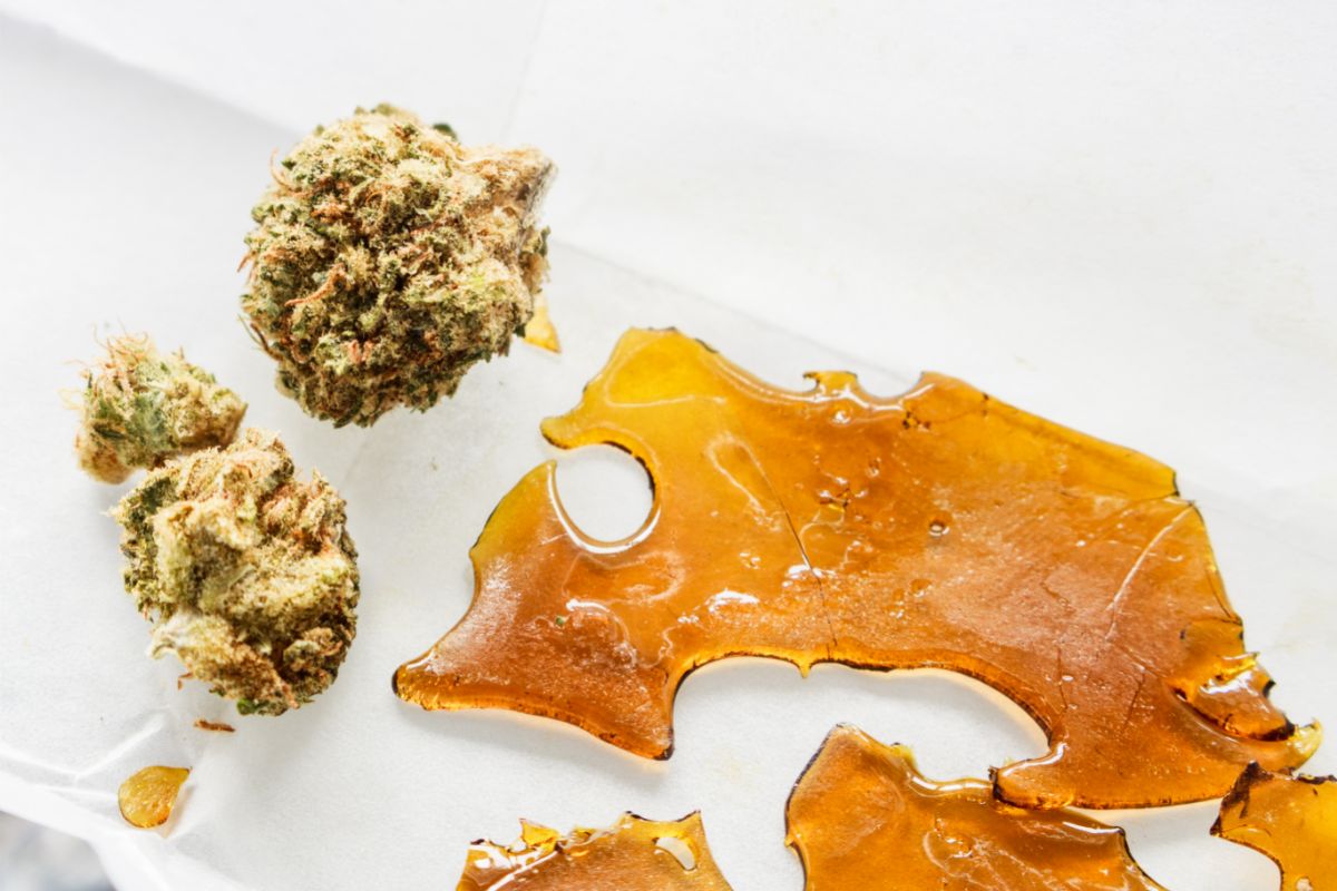 How To Use CBD Shatter