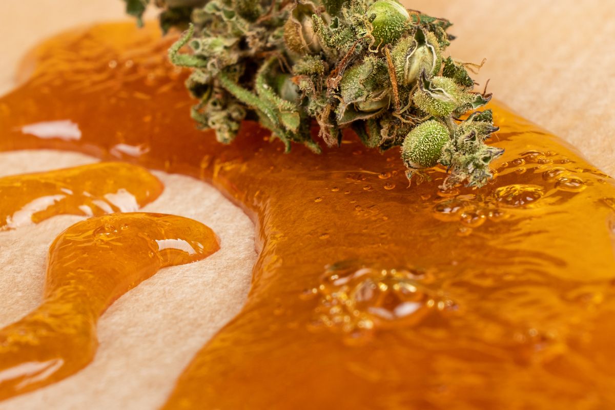 How To Use CBD Shatter