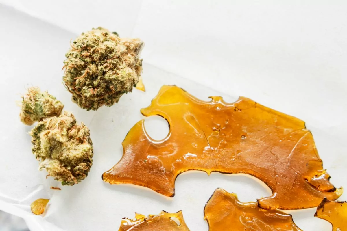 How To Use CBD Shatter